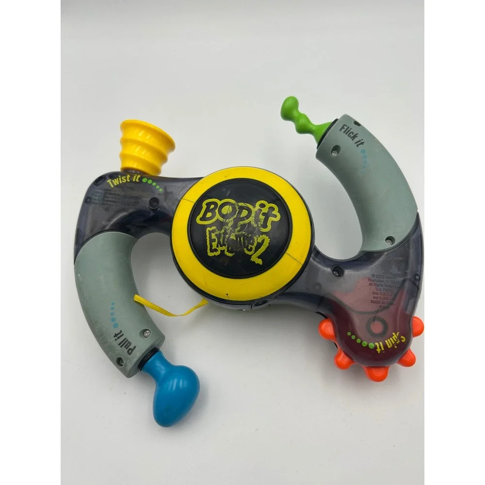 Hasbro Bop It Extreme 2 Electronic Handheld Game Translucent 2002 Retro Toy